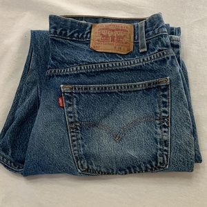VTG LEVI’S 550. 38X30. 2002. ACID WASH DENIM JEANS.